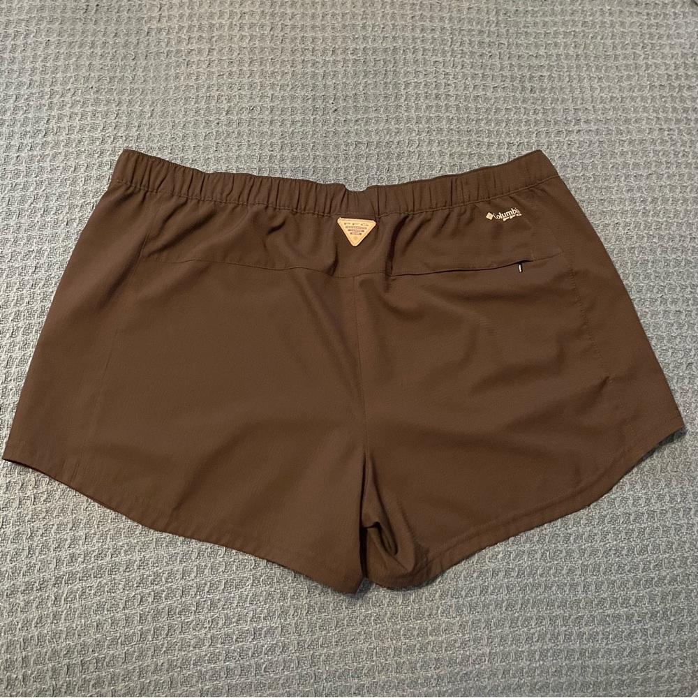 Columbia 4in Black Short XL